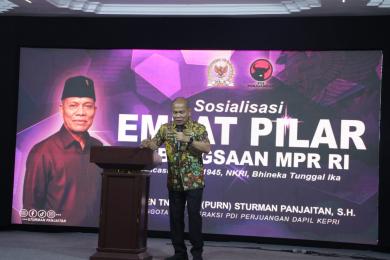 Sturman Panjaitan, SH : Pentingnya Peran Tokoh Masyarakat dan Pemuka Agama Merawat Kebhinekaan Sturman Panjaitan, SH : Pentingnya Peran Tokoh Masyarakat dan Pemuka Agama Merawat Kebhinekaan