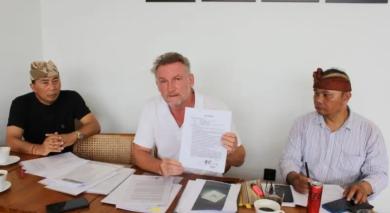 Warga asal Perancis, Philippe Claude Millier Lawan Kebohongan Influencer Luar Ngeri