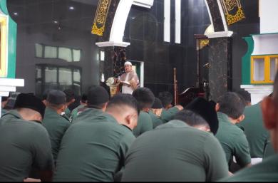 Prajurit Kodim 0901/Samarinda Mengikuti Peringatan Isra Mi’raj Nabi Muhammad SAW 1447 H / 2026 M, 